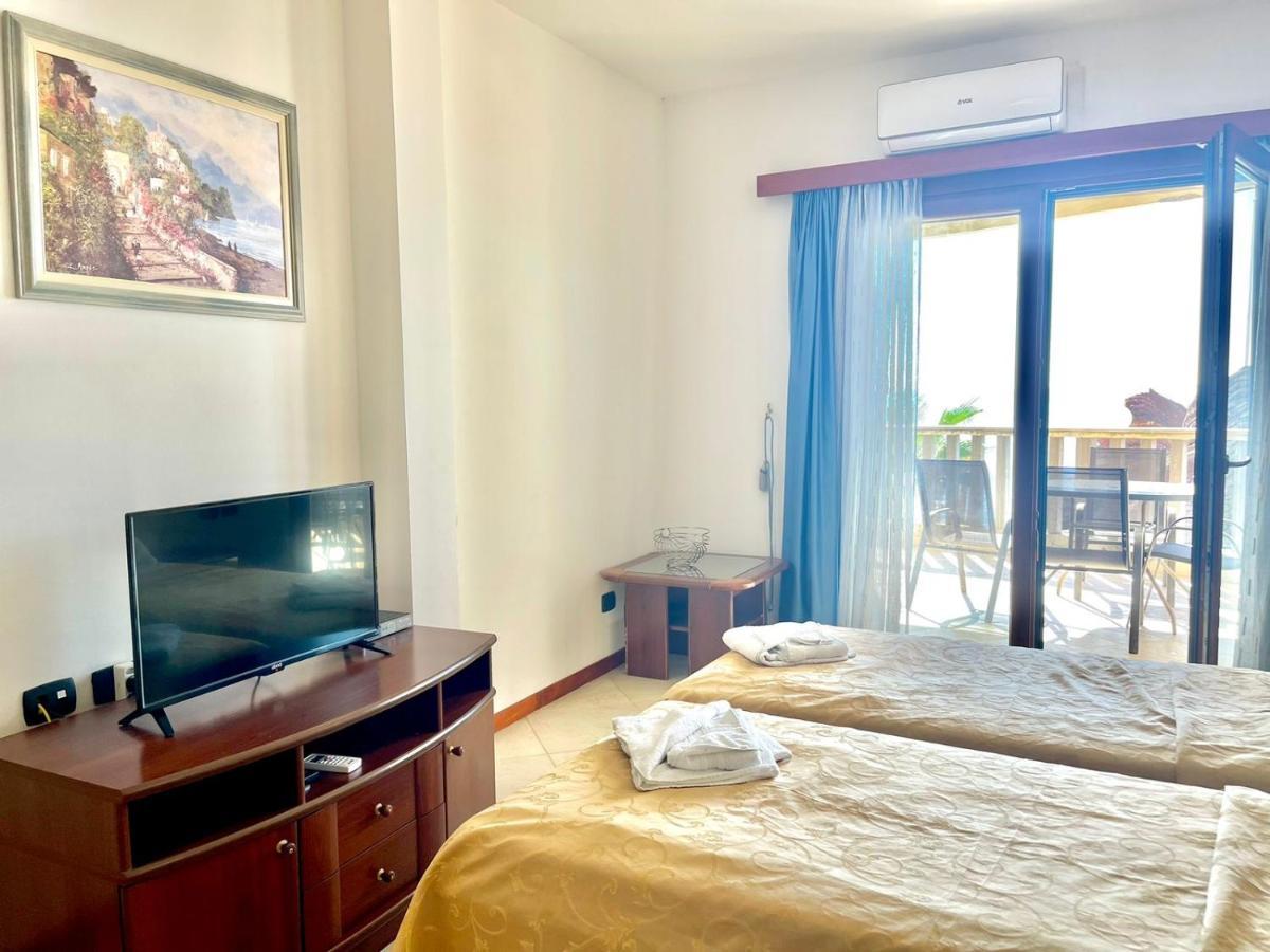 Daire Sea View Rafailovici Budva